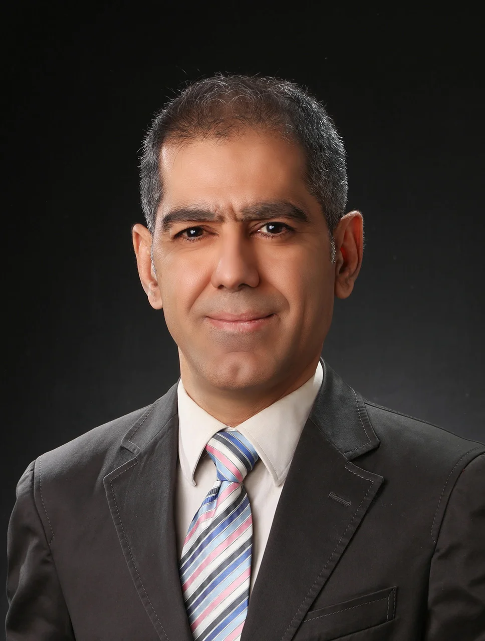 آرش ابراهیم زاده